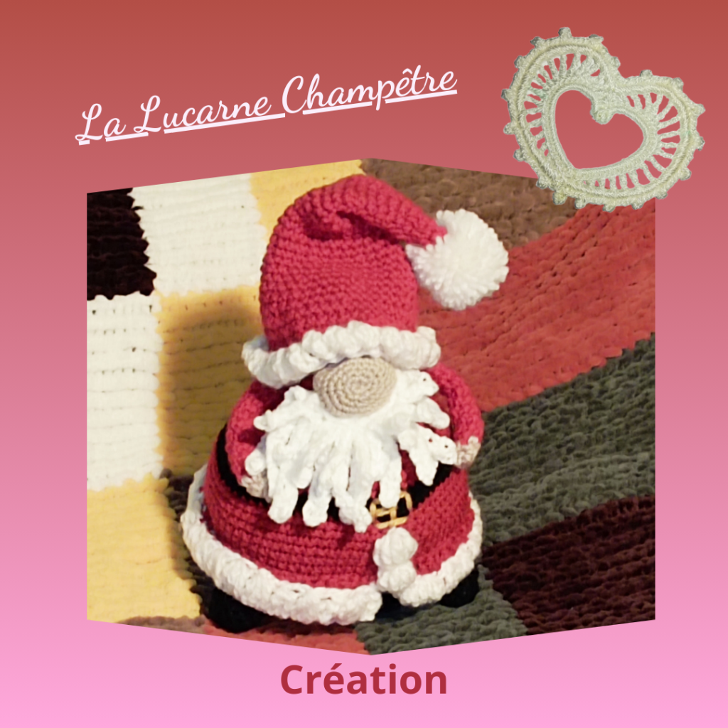 gnome de Noël sur couvre-lit