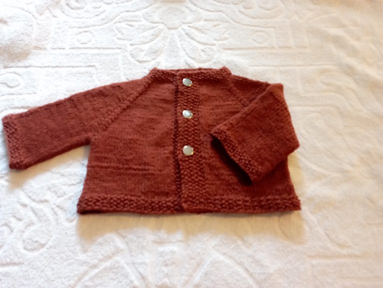 vue manche pliée du Duo Spring Cardigan terminé