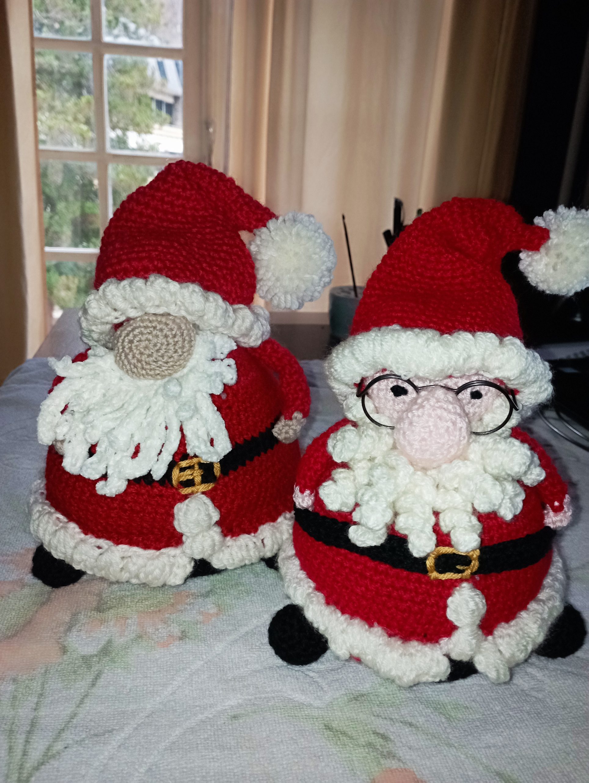 plumpy christmas gnome : mes deux versions, avec et sans lunettes